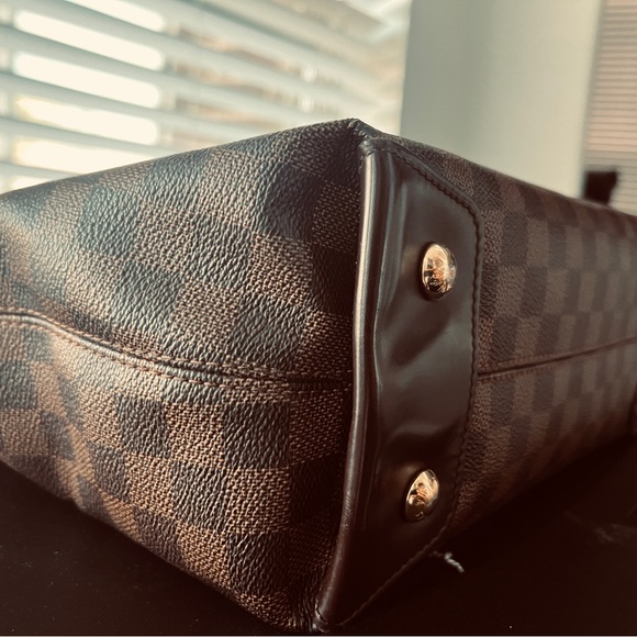 Louis Vuitton Handbag - Picture 6 of 9